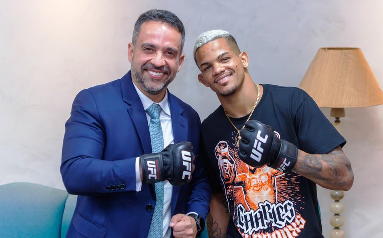 Governador recebe Lipe Detona, que integra o UFC, e ressalta papel do esporte como transformador social