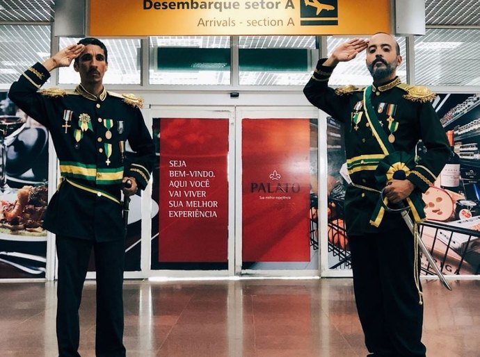 Ação publicitária celebra 'Zumbi' no Aeroporto Internacional neste feriadão
