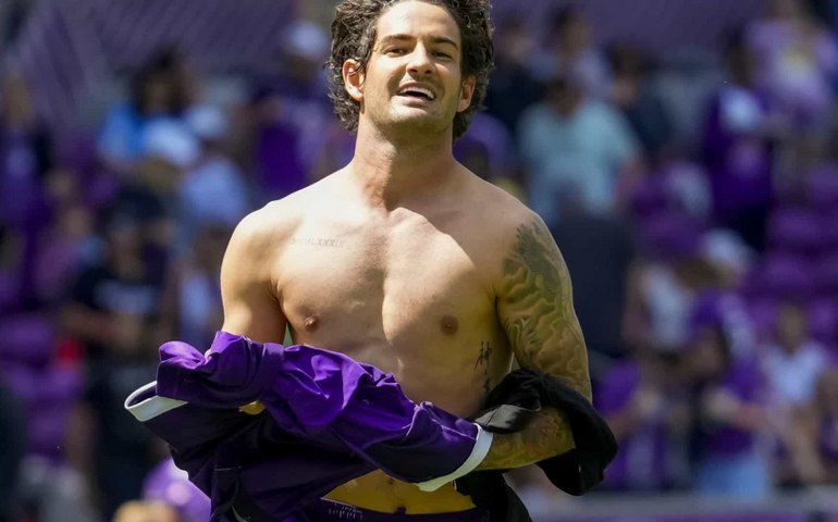 Aos 32 anos, Pato coloca carreira a limpo: ‘Se a vida é mesmo um jogo, eu venci”