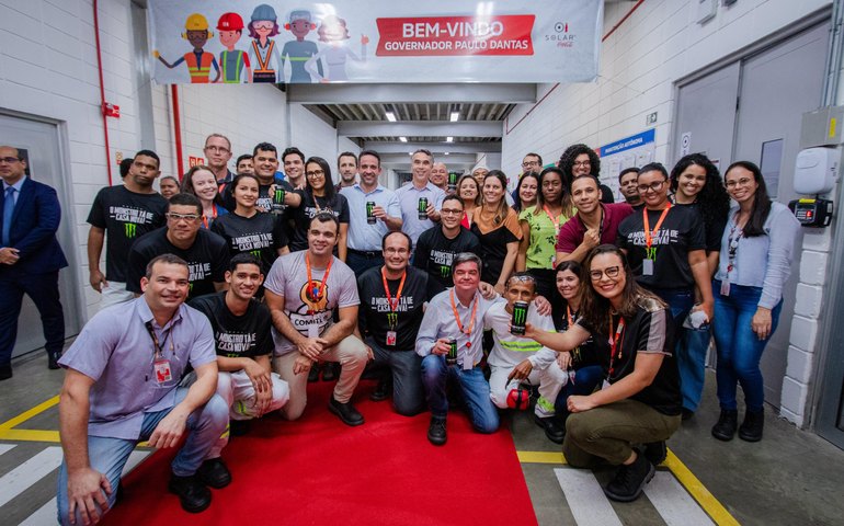 Governador prestigia lançamento da produção de energético da Solar Coca-Cola