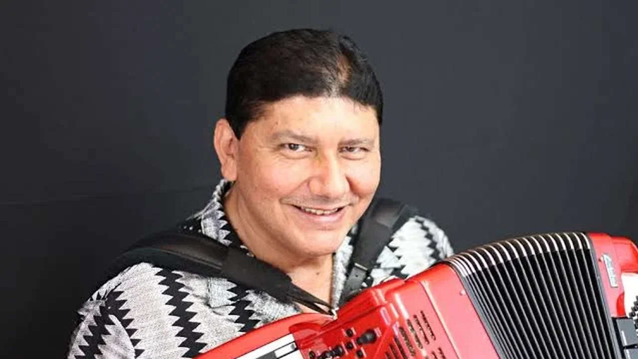 Oswaldinho do Acordeon morre aos 72 anos