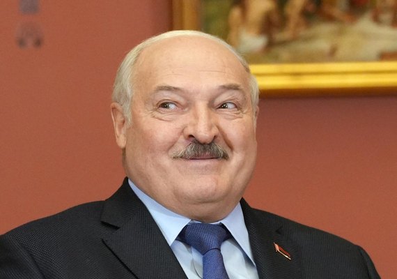 Lukashenko é reeleito presidente de Belarus com mais de 86% dos votos