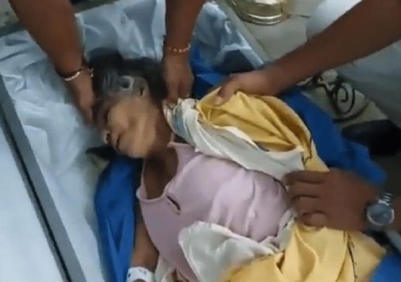 Morre idosa que acordou em caixão durante seu próprio velório no Equador