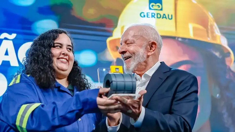 Ao lado de Zema, Lula defende relação republicana