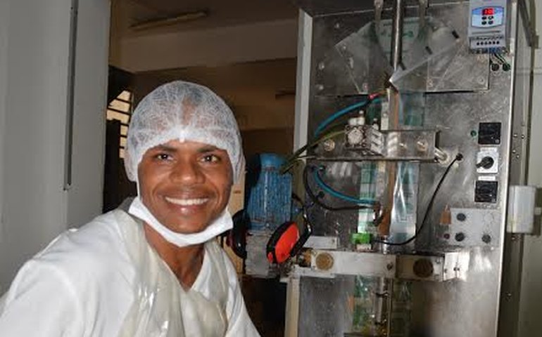 Estado cumpre promessa e libera recurso não reembolsável à cooperativa