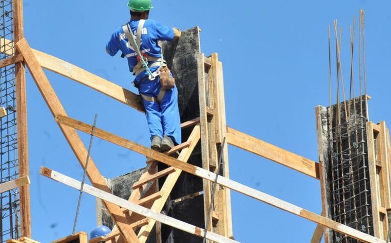 CNI: indústria da construção tem o melhor desempenho do ano em outubro