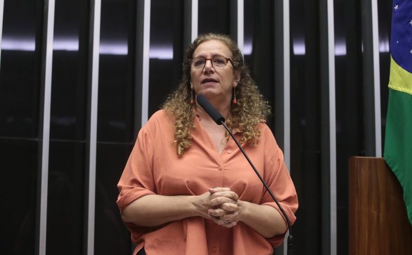 Câmara aprova projeto sobre repasses da Lei Aldir Blanc para a cultura