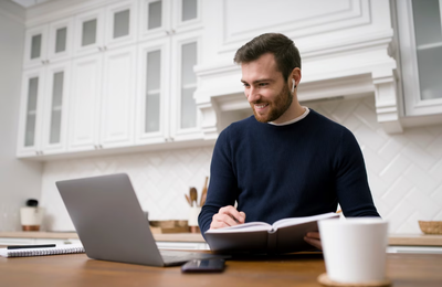 FECAP oferece 14 cursos online gratuitos para estudar nas férias