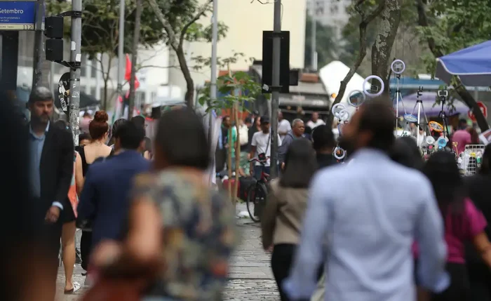49% é contra pena de morte; 61% são contra porte de armas 49% é contra pena de morte; 61% são contra porte de armas