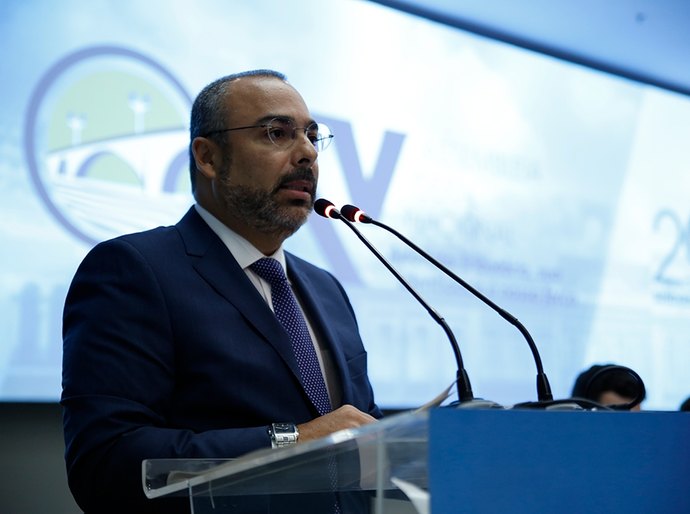 Analistas-Tributários da Receita Federal mantêm paralisações após a apresentação da proposta de reajuste salarial com uma série de limitações pelo MGI
