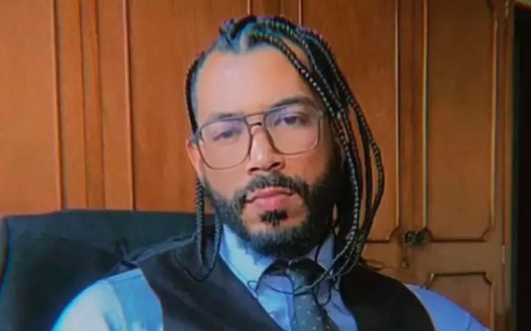 Juiz expulsa de audiência advogado que serviu água a testemunha: 'Tira que eu não autorizei'