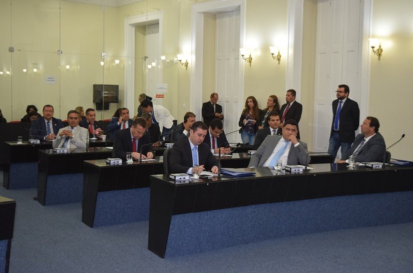 Deputados aprovam LDO e Assembleia Legislativa entra em recesso