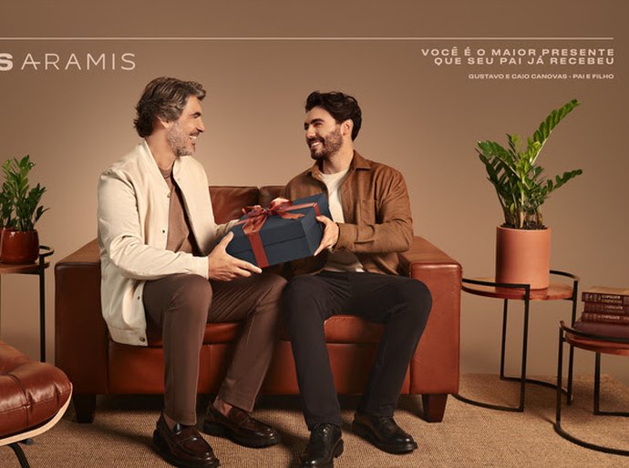 Aramis traduz o tempo em presença e o vestir em herança na campanha de Dia dos Pais