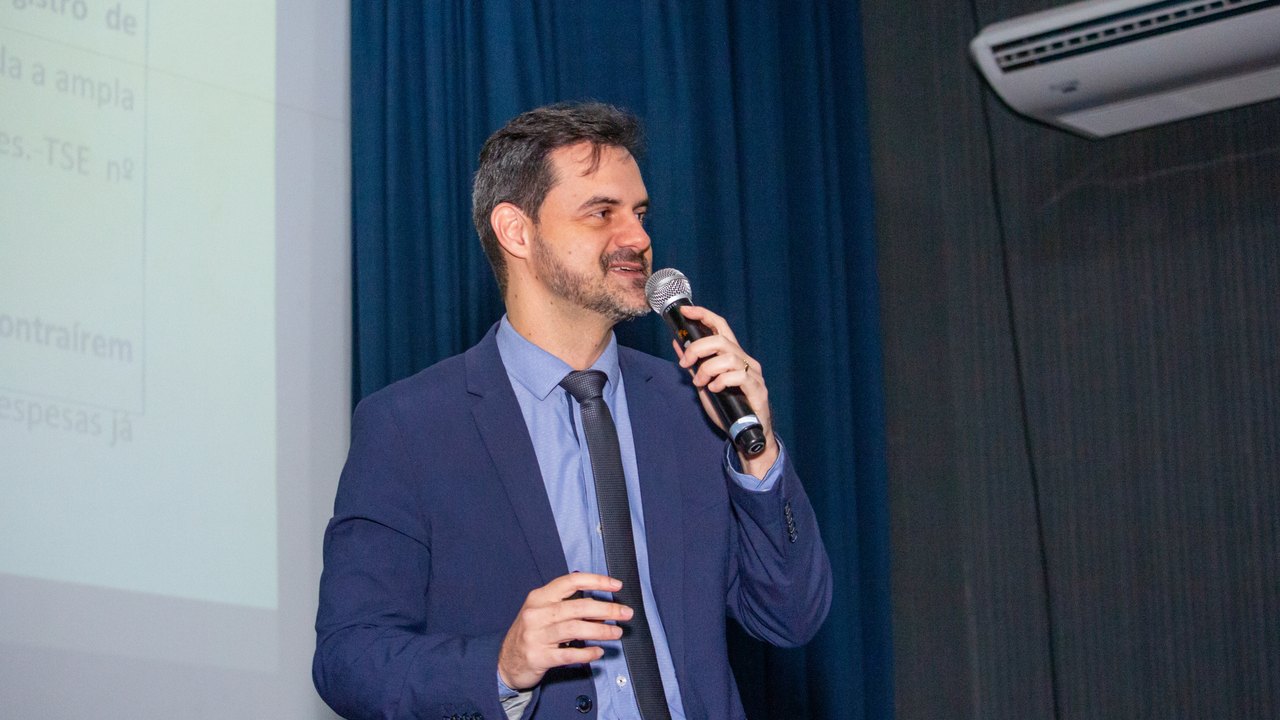 Magistrados e promotores participam de capacitação  sobre atuação na véspera e dia da eleição