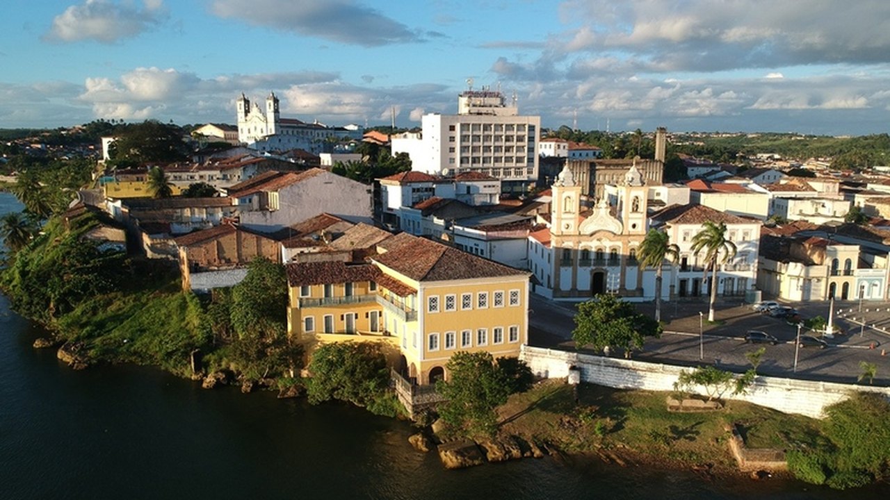 Feriado altera funcionamento de setores da Prefeitura de Penedo e do comércio