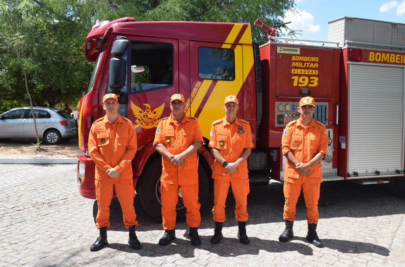 Corpo de Bombeiros socorre criança ferida após colisão entre motocicletas em Maceió