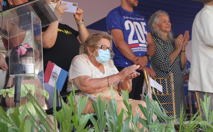 Educação de Alagoas se despede da professora Aurelina Palmeira
