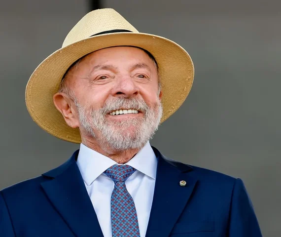 Falpe: Lula tem 54,75% e abre 32,75 pontos sobre Flávio Bolsonaro em Alagoas