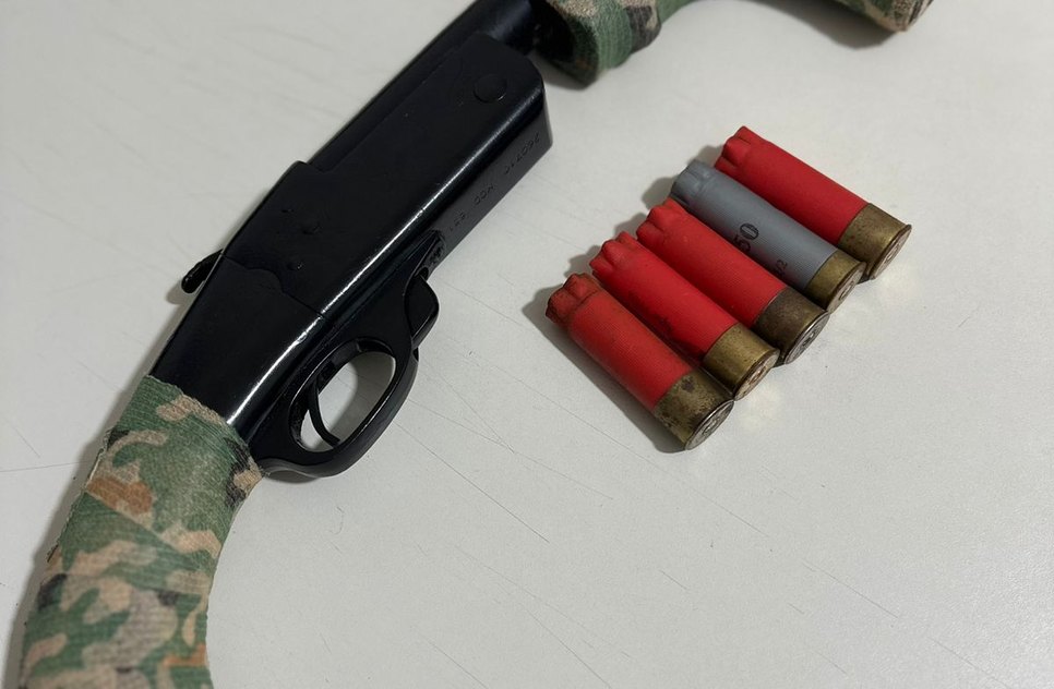 Homem suspeito de roubar estudantes e trabalhadores de fábrica morre durante confronto em Itabaiana