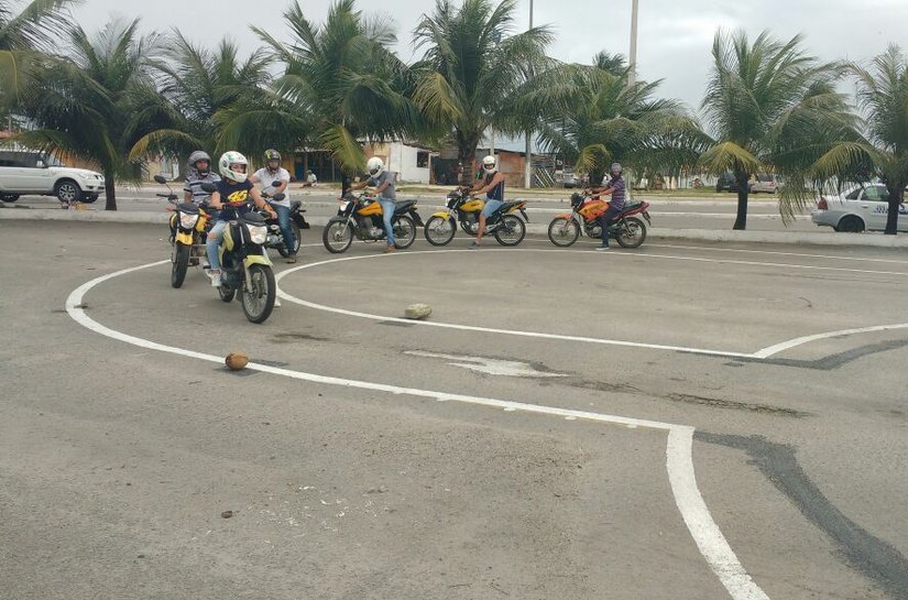 Alunos de autoescolas em Maceió agora treinam em pistas revitalizadas