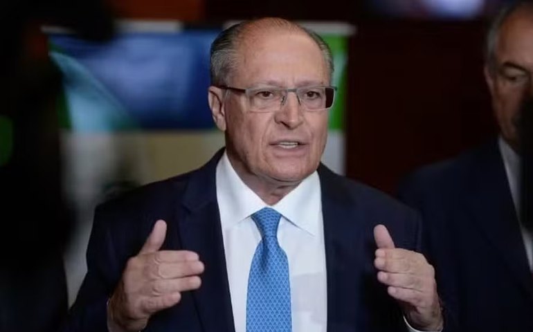 Alckmin convoca reunião de emergência no Planalto para discutir crise de segurança no Rio