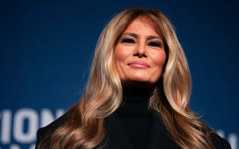 Guns N' Roses e outros artistas vetam uso de músicas em documentário sobre Melania Trump