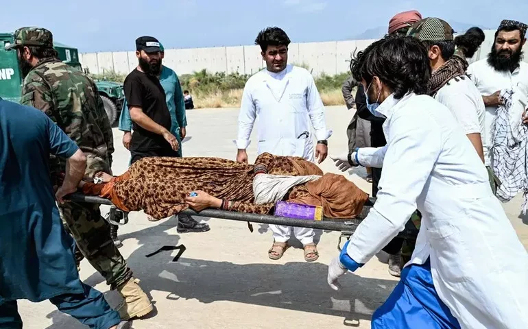 Papa expressa 'profunda tristeza' por terremoto no Afeganistão