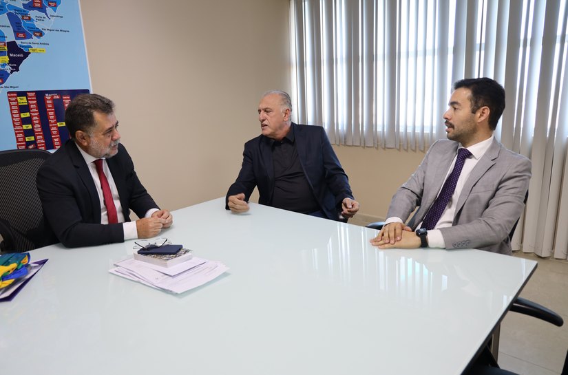 PGJ recebe presidente da Fenapaf e avalia participação de representante do MPAL em grupo nacional de combate à violência no futebol