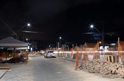 Ampliação da Via Expressa recebe 116 luminárias de LED