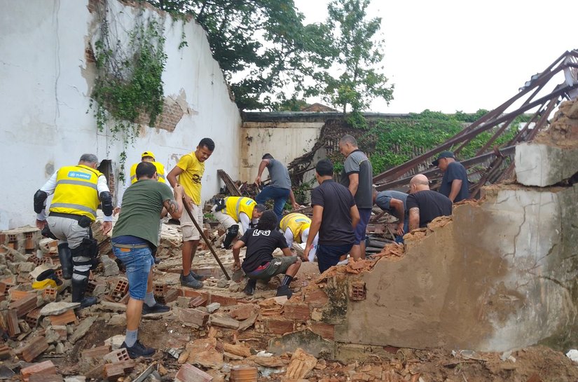 Vítima de desabamento no Jaraguá é socorrida para o HGE em estado grave