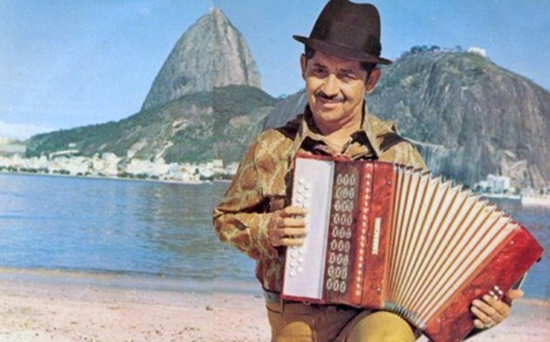 Exposição Rei dos 8 Baixos apresenta trajetória do alagoano Gerson Filho