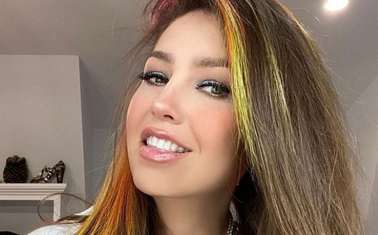 Trauma na infância e 50 orgasmos: no aniversário de Thalía, saiba curiosidades da vida da cantora