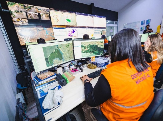 Telefone 199 da Defesa Civil de Maceió ficará indisponível neste sábado (16)