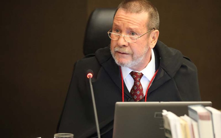 Unimed Maceió deve autorizar tratamento de criança em São Paulo