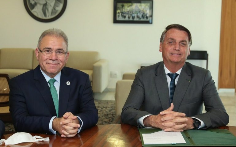 Lindôra defende arquivamento de pedido de investigação sobre Bolsonaro e Queiroga