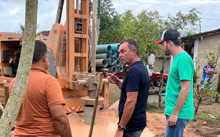 Prefeitura de Anadia perfura novos poços artesianos