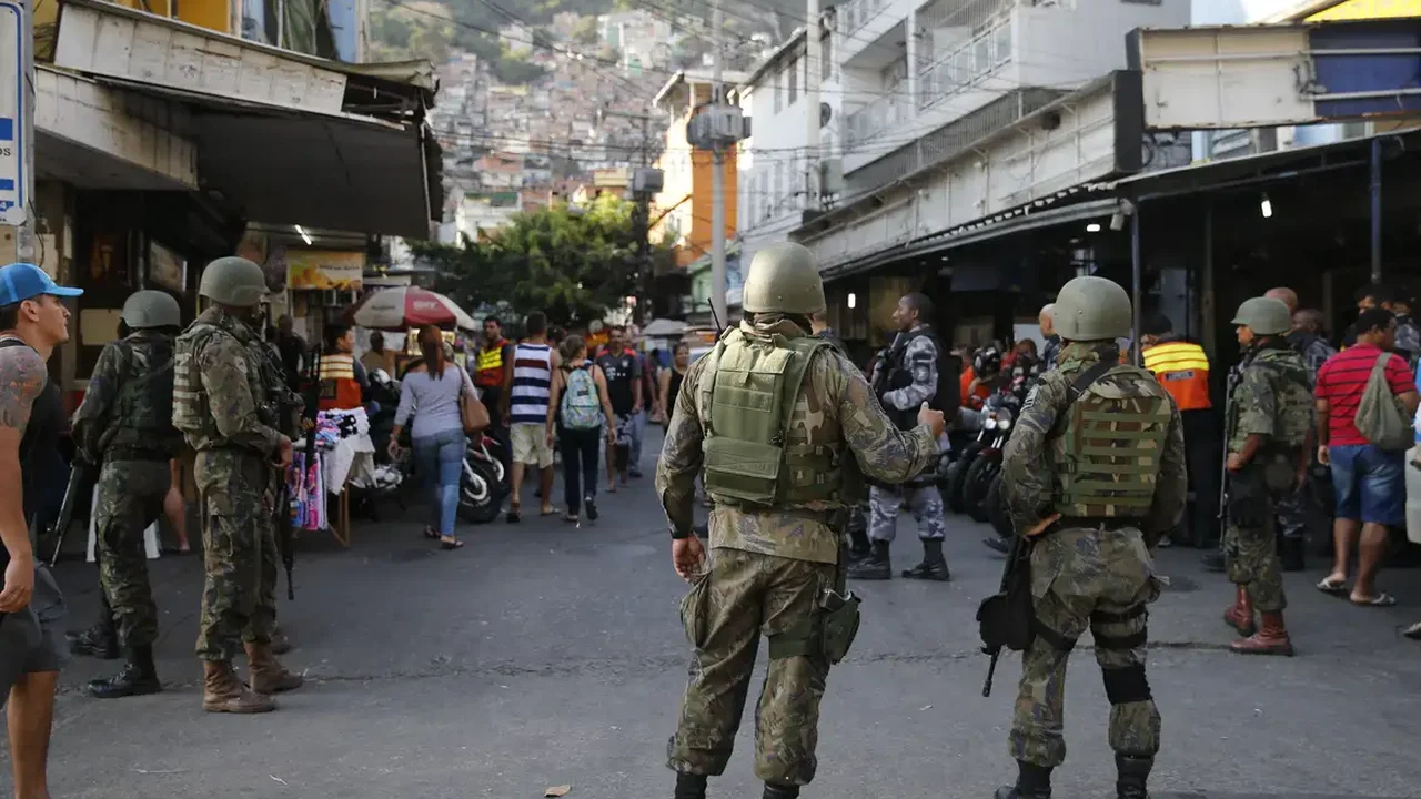 Uso excessivo da força e expansão de facções: a política de segurança pública está por um fio?