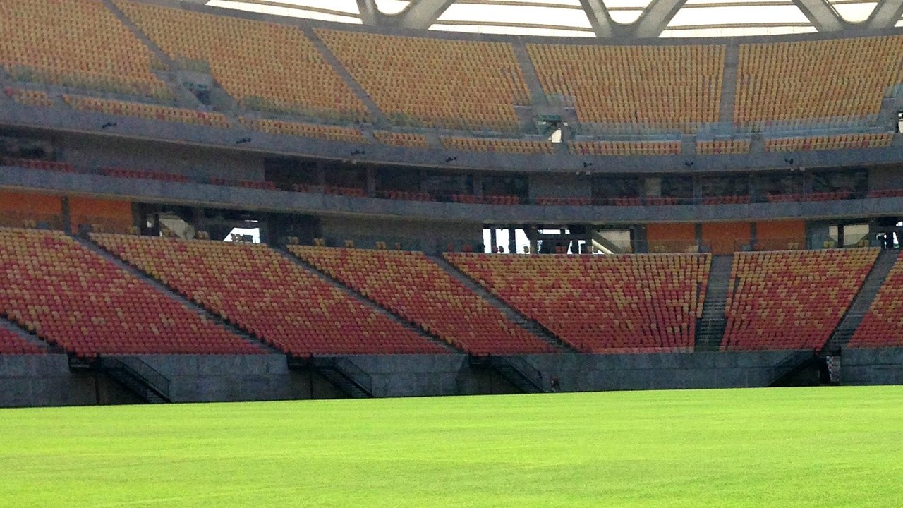 Estado do gramado pode deixar Fla e Flu até 6 jogos sem o Maracanã antes da final da Libertadores; entenda