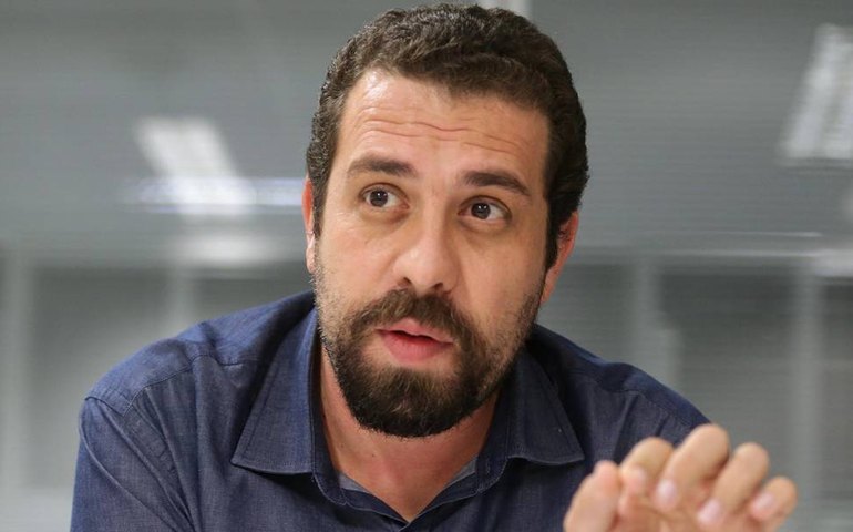 Boulos tem pré-candidatura ao governo de SP aprovada em congresso do PSOL