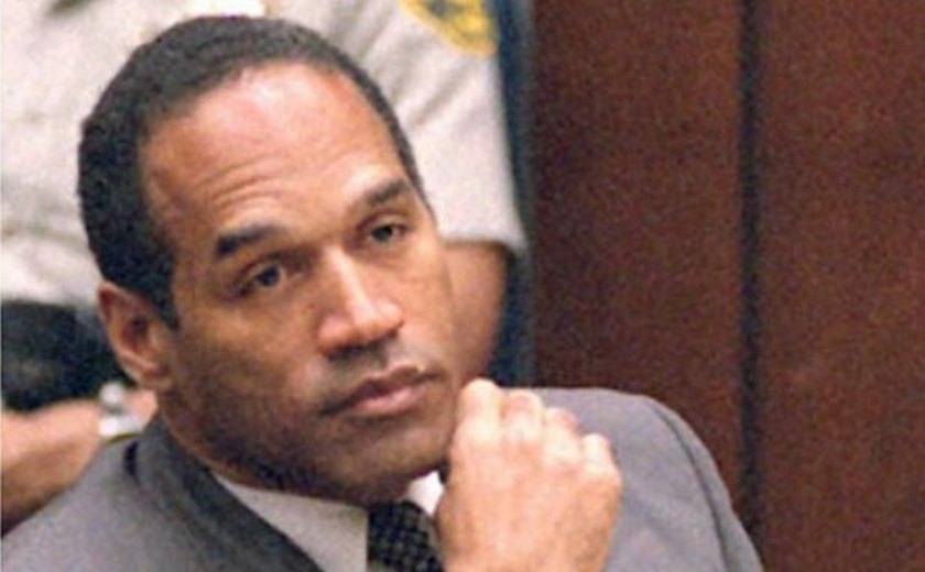 Casa, revistas pornôs e até preservativos de O.J. Simpson serão leiloados pra pagar dívidas