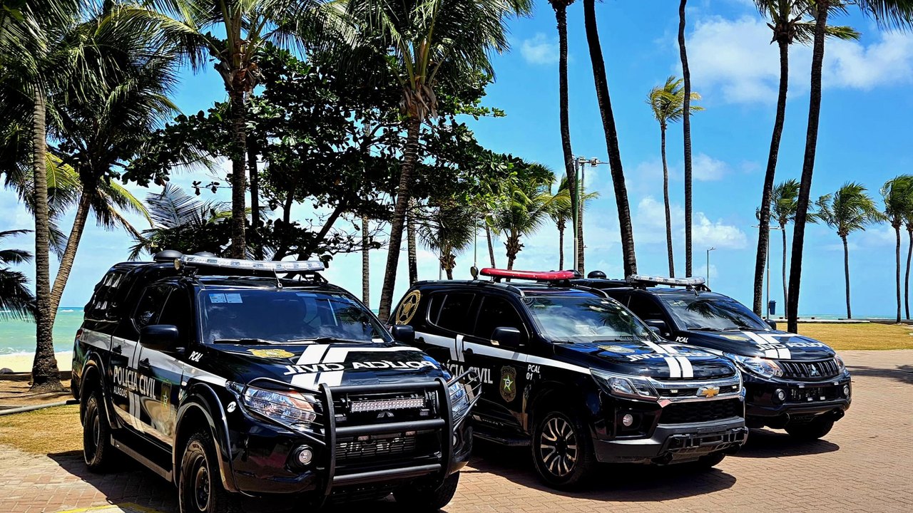 Polícia Civil prende quatro suspeitos de estelionato contra idosos em Maceió