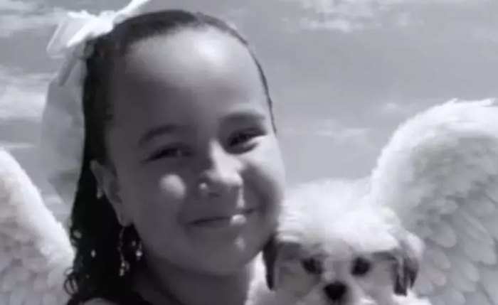 A menina Dominike da Silva