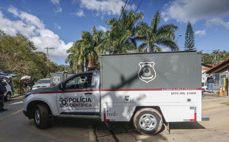 IML identifica 35 dos 62 mortos de acidente aéreo em Vinhedo