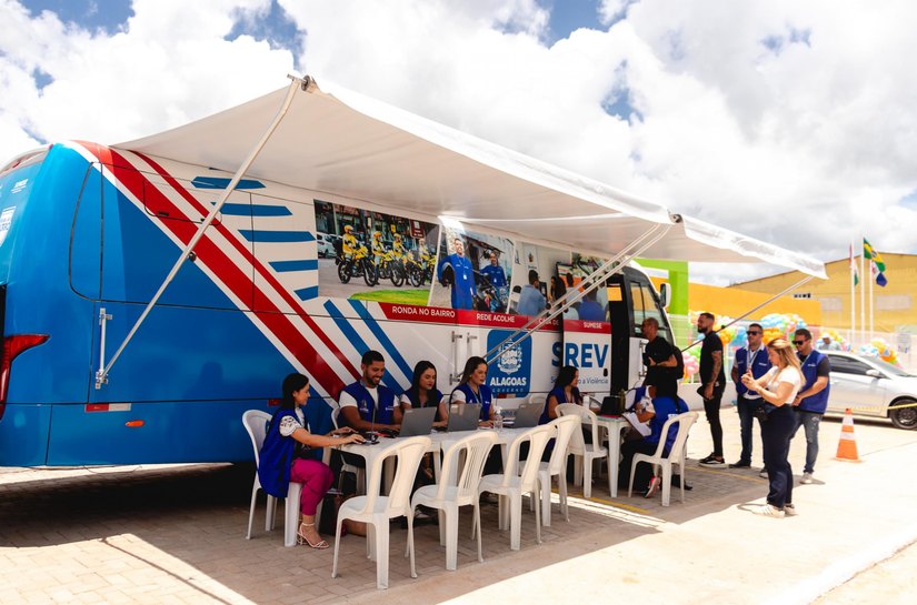 Serviços gratuitos da Seprev chegam a Piranhas com ônibus itinerante nos dias 15 e 16 de maio