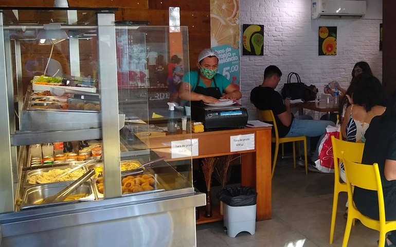 Em AL, setor de serviços recua 4,4% no mês de novembro