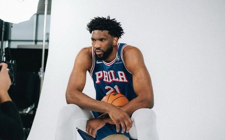Joel Embiid é excluído após 2 faltas técnicas, mas Philadelphia 76ers vence o San Antonio Spurs