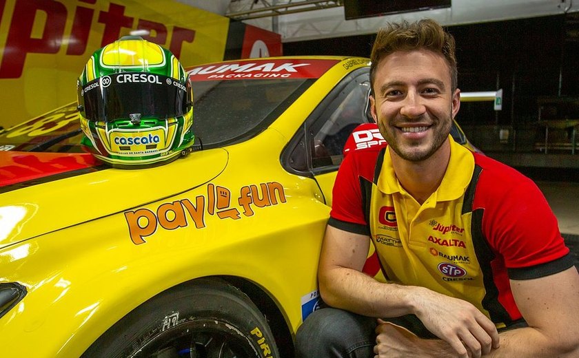 Gabriel Casagrande leva a pole position da Super Final da Stock Car em Interlagos