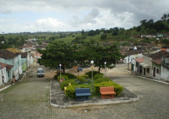 Ação emergencial da Casal restabelece fornecimento de água de Pindoba