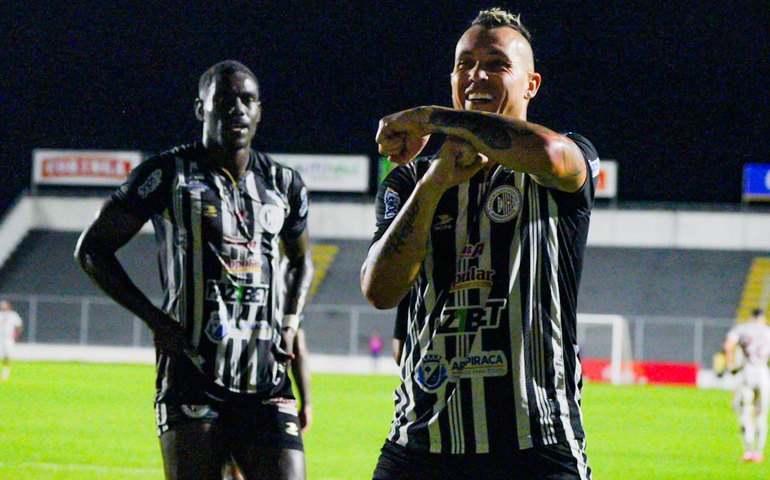 Toscano faz três e ASA bate o Barcelona de Ilhéus por 4 x 0 em Arapiraca