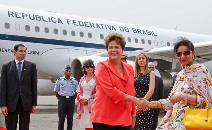 Dilma desembarca na Índia